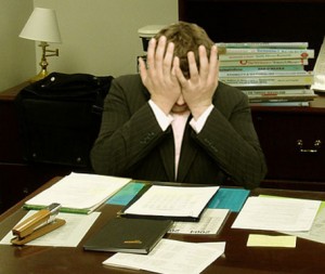 Top reasons why your employees should both stand and sit whilst working