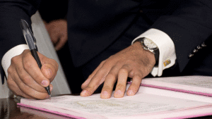 'UK is one of seven countries that allows zero-hour contracts'
